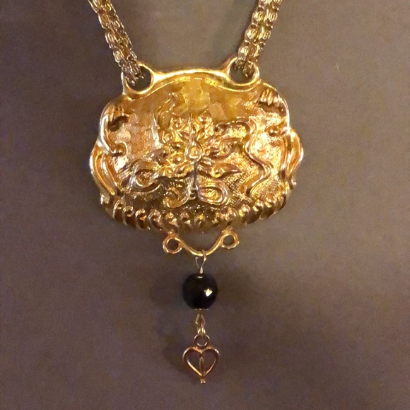 Art Nouveau Gold Tone Necklace With Black Accent Bead - Picture 5 of 12